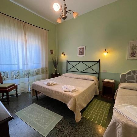 Fera5 Hotel Olbia Buitenkant foto