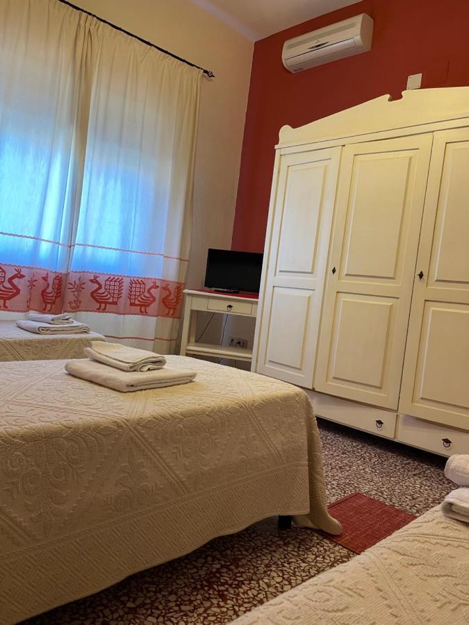 Fera5 Hotel Olbia Buitenkant foto
