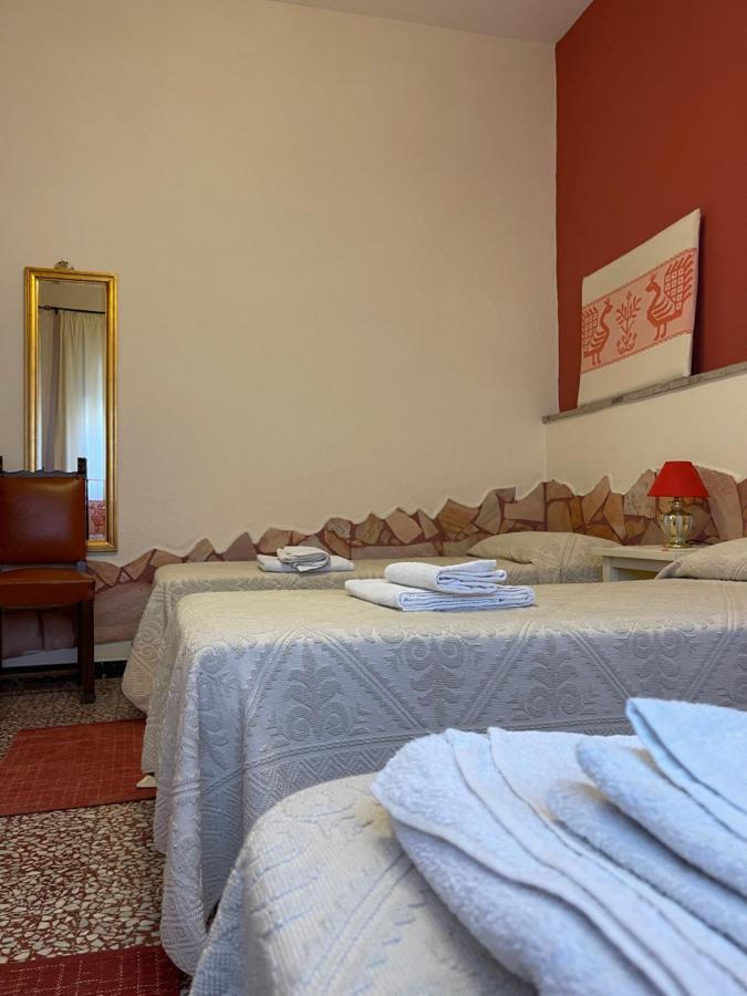 Fera5 Hotel Olbia Buitenkant foto