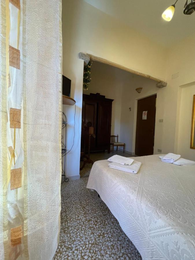 Fera5 Hotel Olbia Buitenkant foto